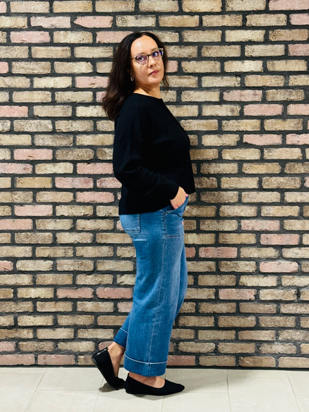 Front Seam Sweater - Black