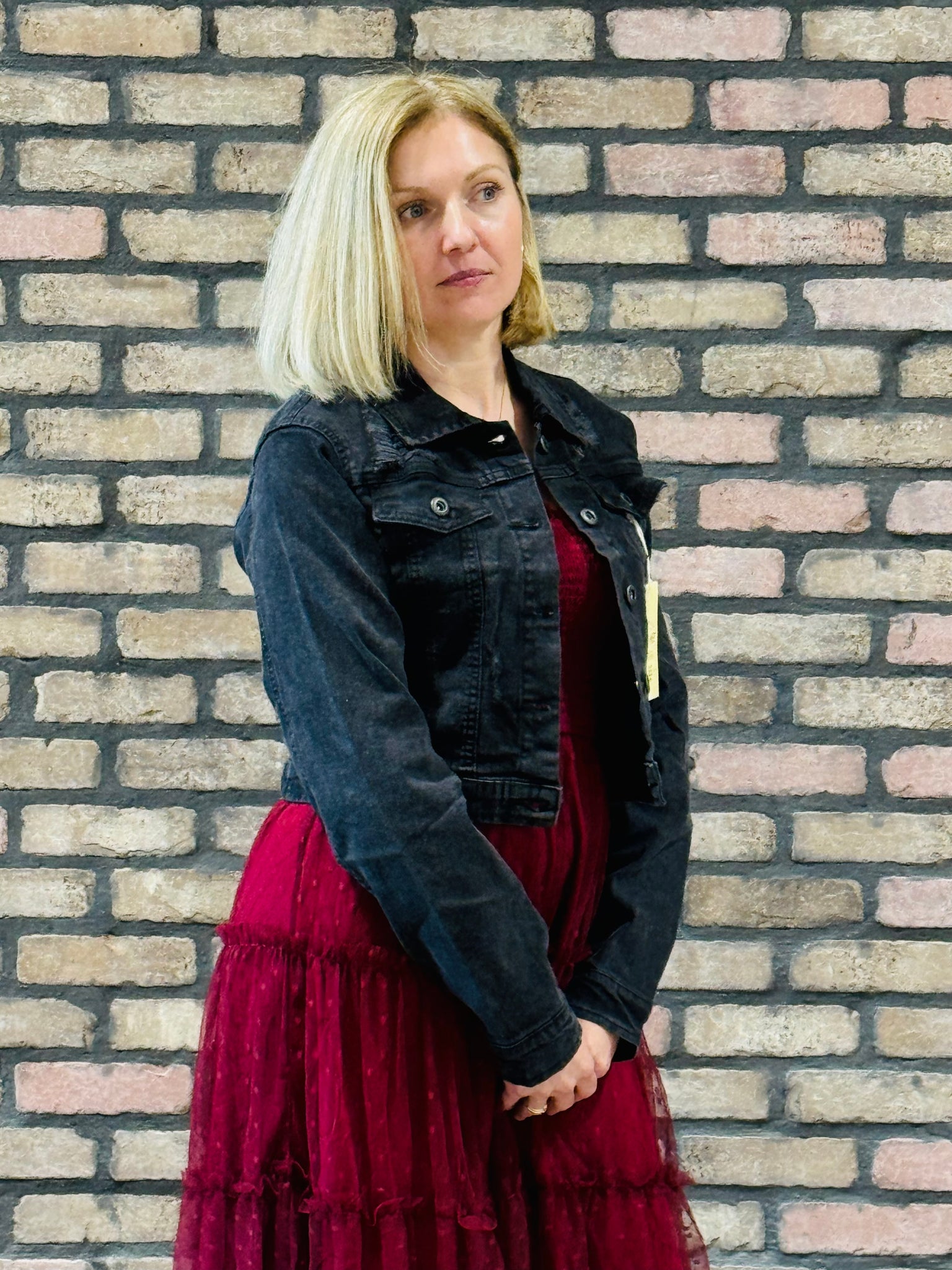 Cropped Denim Jacket - Black