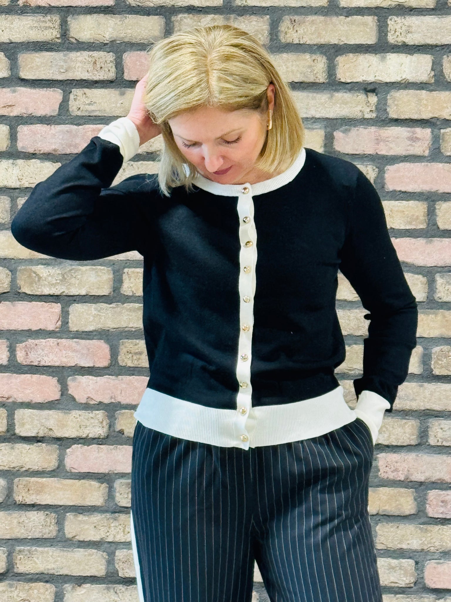 Contrast Trim Cardigan - Black