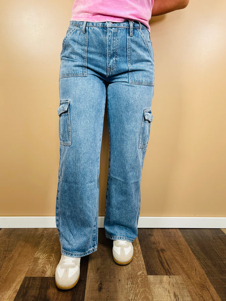 Wide Leg Cargo Jeans (VFM) - Medium Wash
