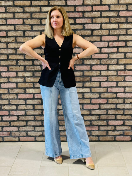 Wide Leg Pintuck Detailed Jeans - Light Wash