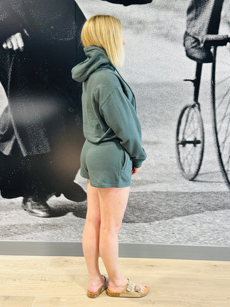 Basic Fleece Shorts - Chic Green