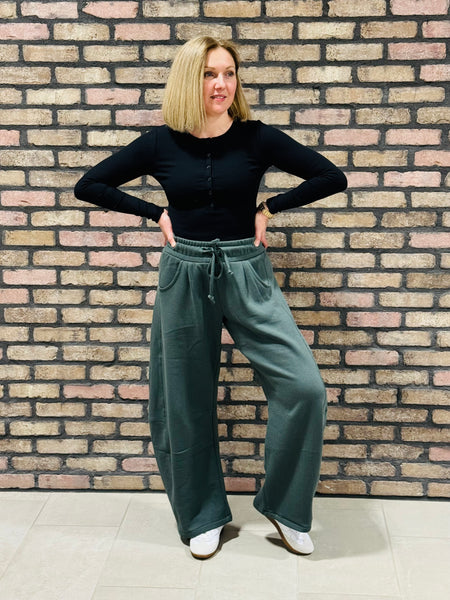 Baggy Barrel Sweatpants - Chic Green