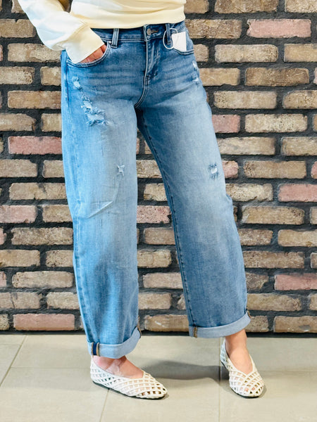 Slouchy Barrel Jeans with Cuffs - Medium Wash