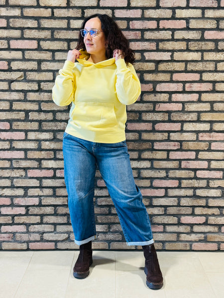 Slouchy Cropped Barrel Jeans - Medium