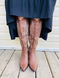 Cowboy Boots with Embroidery - Cognac