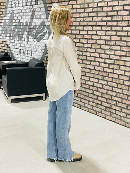 High Rise Wide Leg Jeans - Light Wash