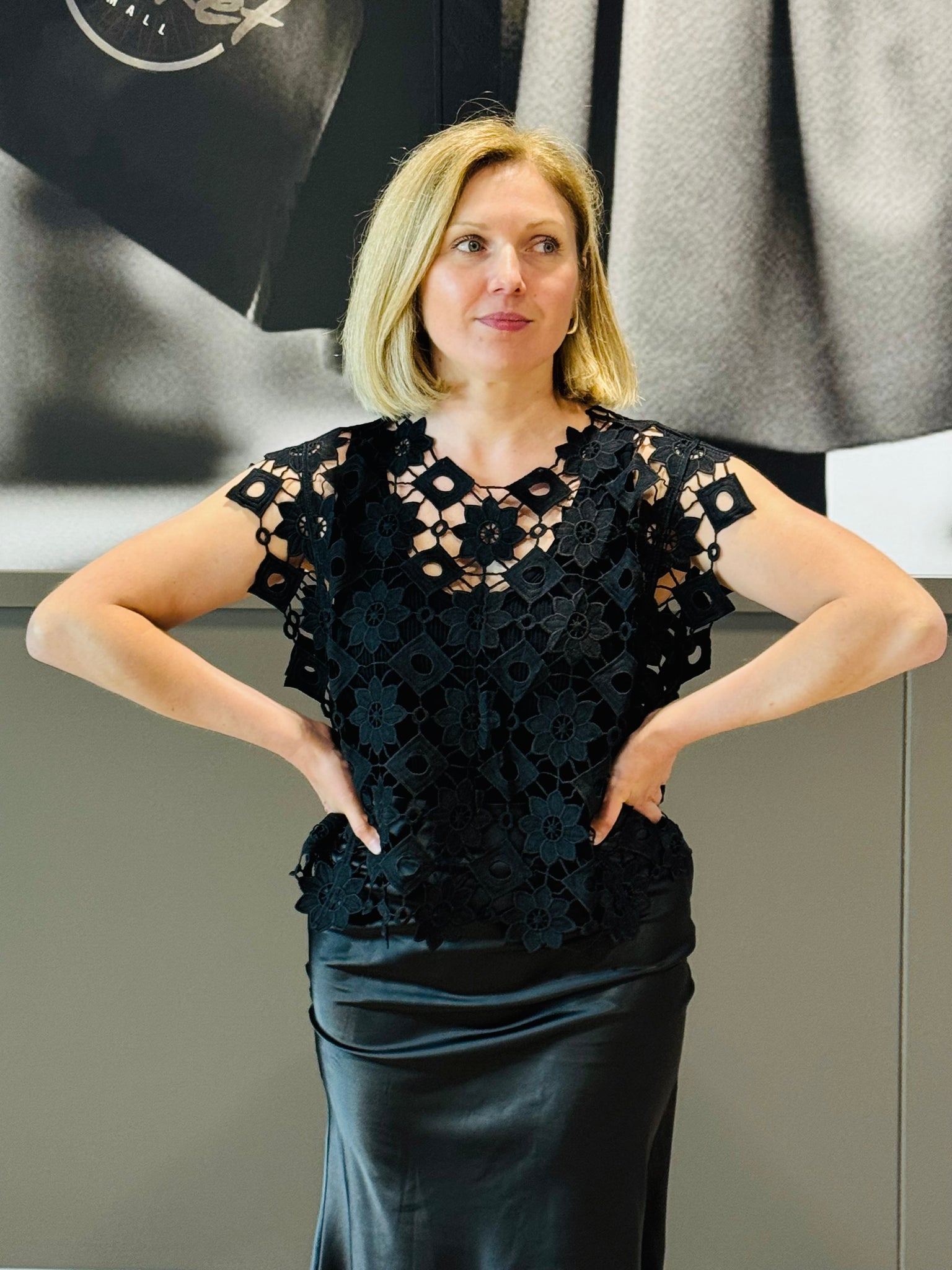 Oversized Crochet Top - Black