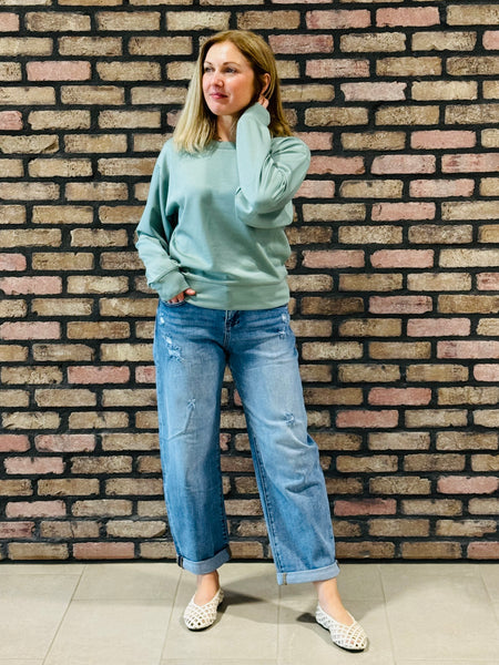 Slouchy Barrel Jeans with Cuffs - Medium Wash
