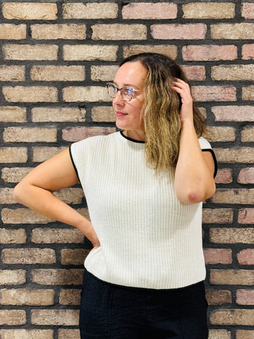 Contrast Trim Knit Top - Cream