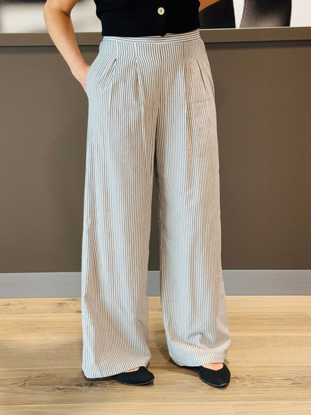 Striped Pleated Wide Pants - Grey