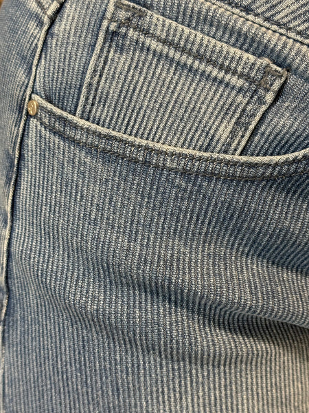 Slouchy Crop Barrel Textured Jeans - Medium Wash