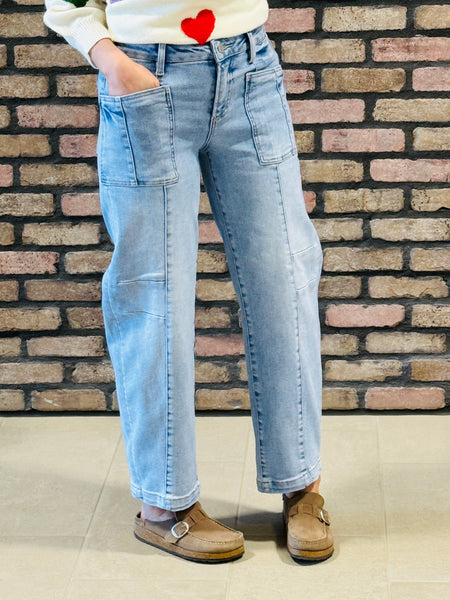 Patch Pockets Slouchy Boyfriend Jeans - Light