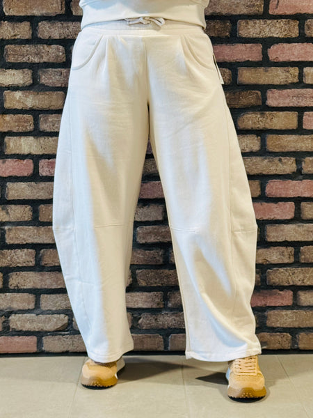 Baggy Barrel Sweatpants - Beige