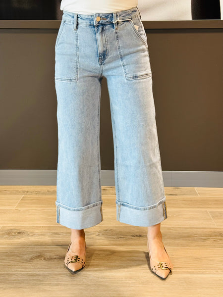 Cuffed Baggy Wide Jeans - Light Wash