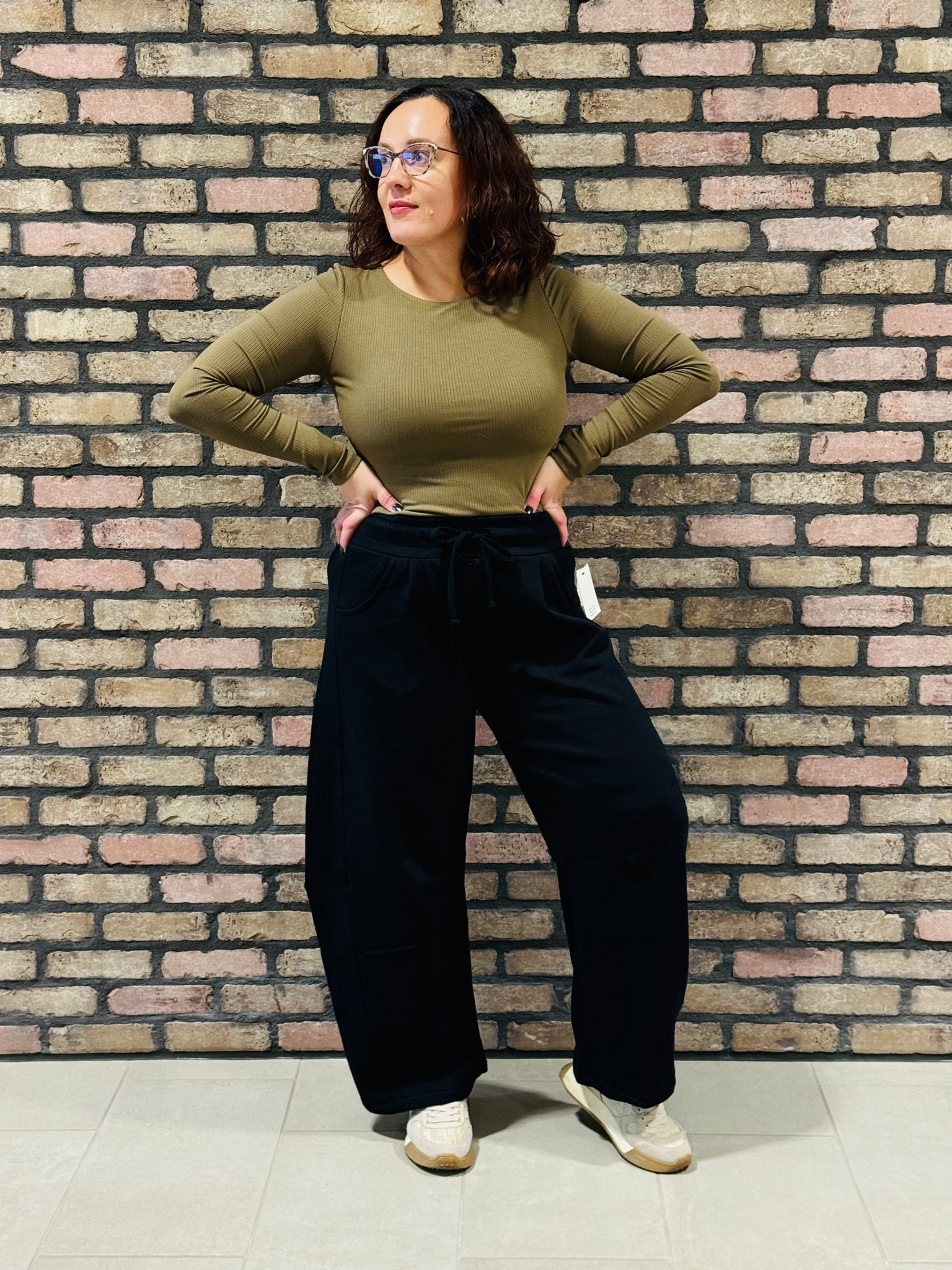 Baggy Barrel Sweatpants - Black