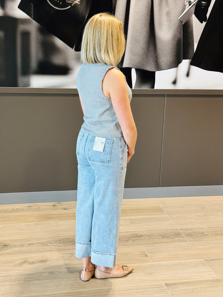 Cuffed Baggy Wide Jeans - Light Wash