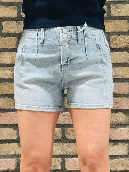 Western Style Denim Shorts - Light Wash