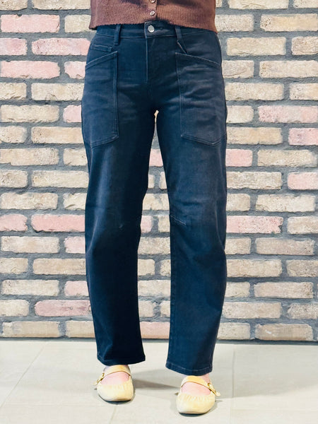 Patch Pockets Barrel Jeans - Washed Black
