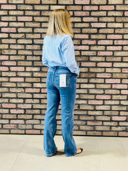 Tummy Control Straight Jeans - Medium Wash