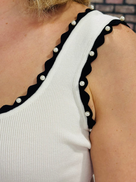 Scallop & Pearl Details Top - White