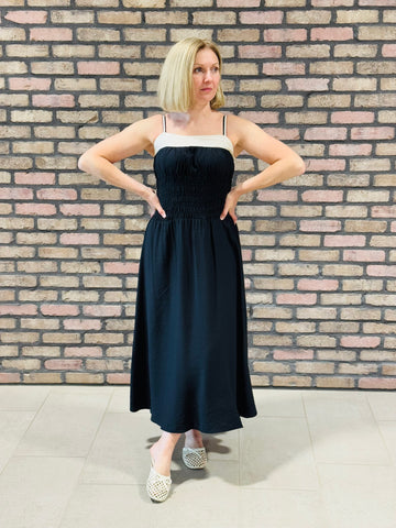 Contrast Smocked Bodice Dress - Black
