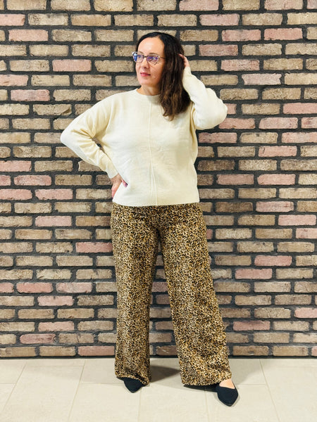 Crewneck Front Seam Sweater - Ivory