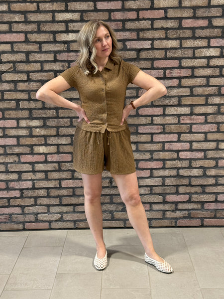 Top & Shorts Crinkle Set - Brown