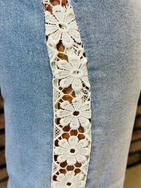Crop Wide Flower Lace Detail Jeans - Light Wash