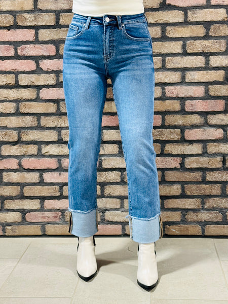 Straight Relaxed Jeans - Medium Wash