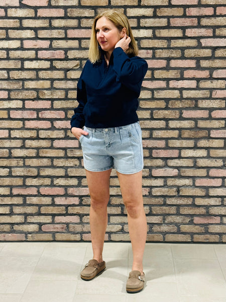 Western Style Denim Shorts - Light Wash