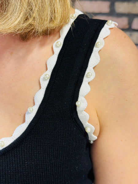 Scallop & Pearl Details Top - Black