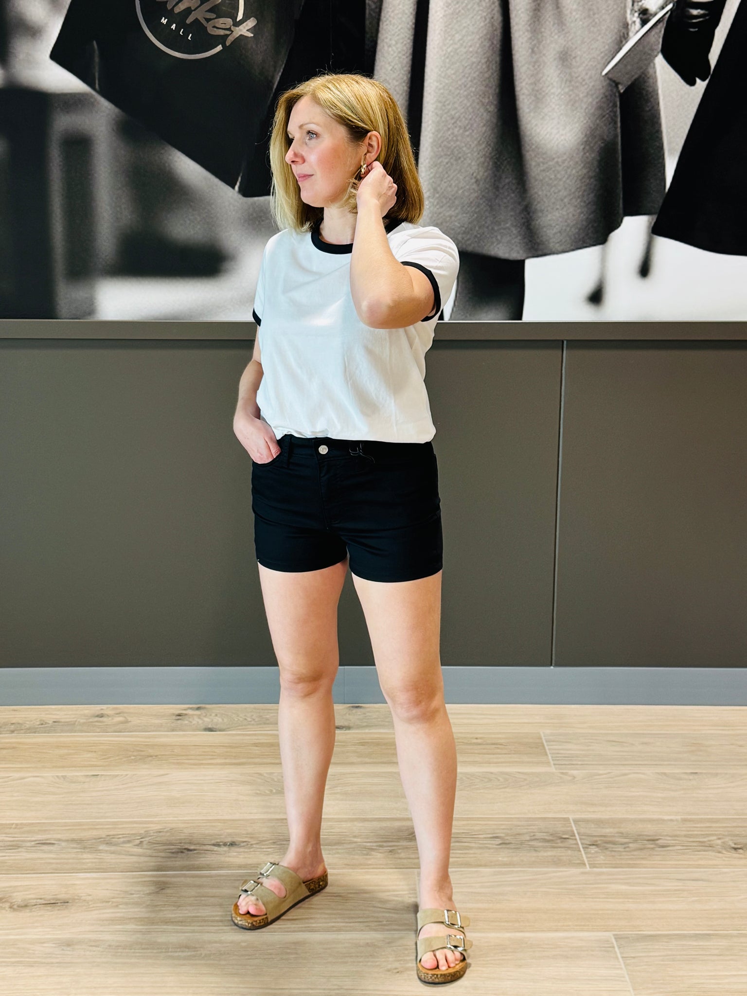 Stretchy Denim Shorts - Black
