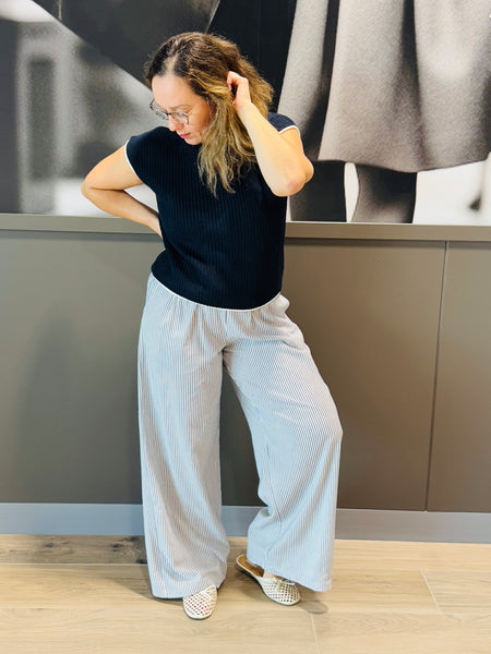 Striped Pleated Wide Pants - Grey