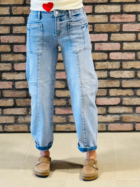 Patch Pockets Slouchy Boyfriend Jeans - Light
