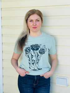 BOOTS & ROSES Graphic Tee - Dusty Mint