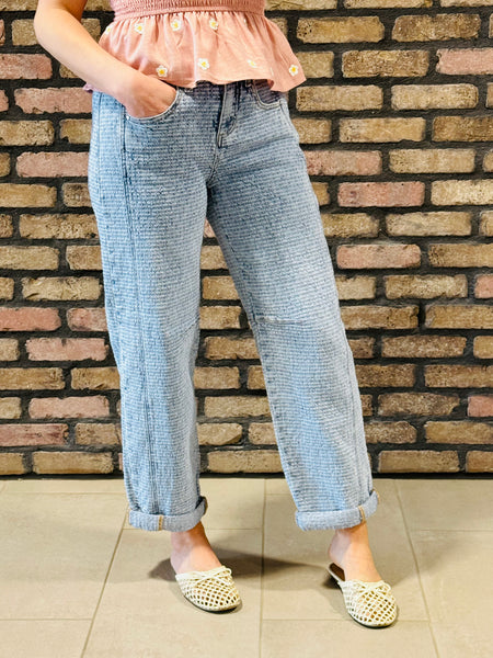 Textured Slouchy Barrel Jeans - Light Wash