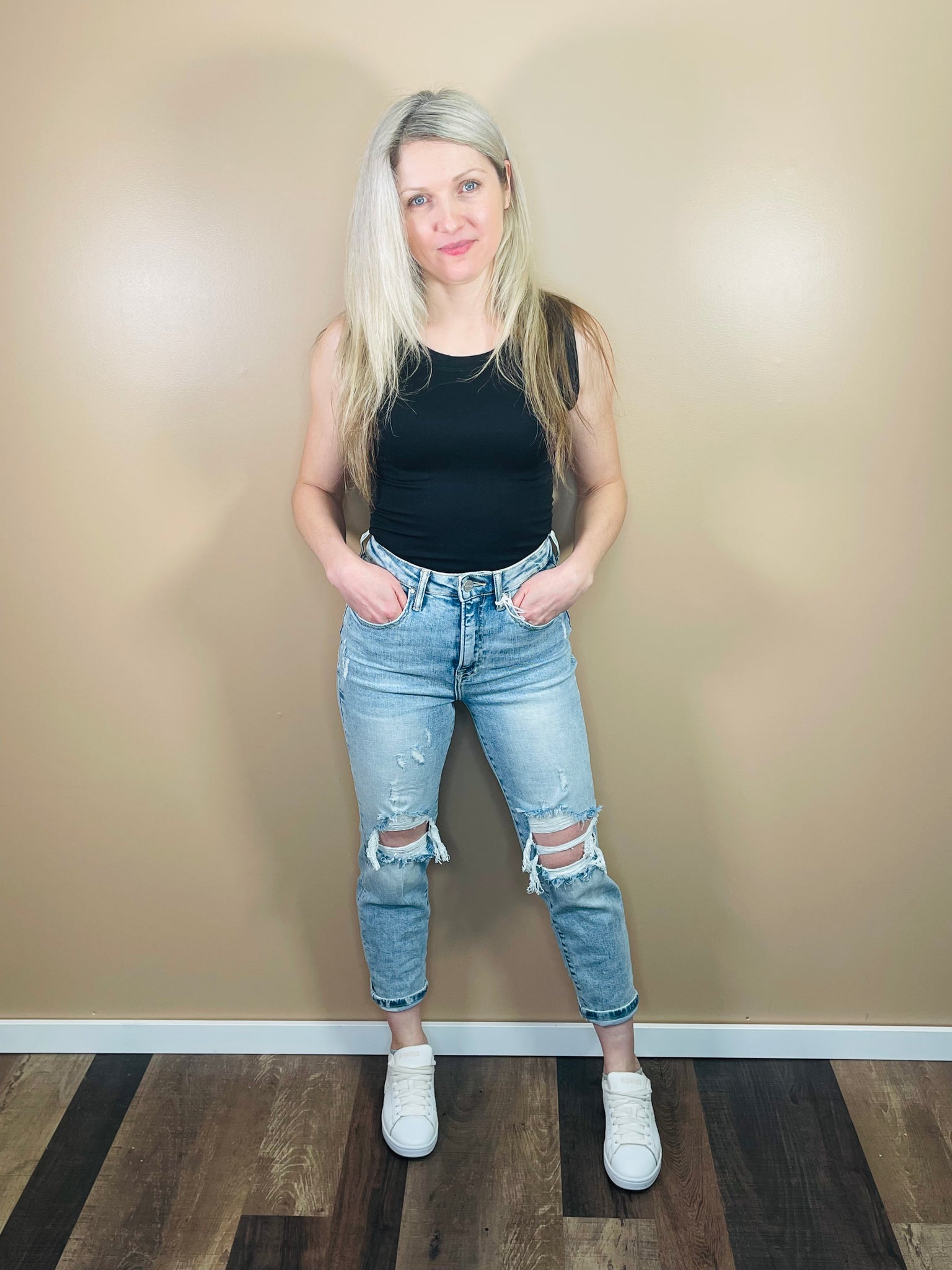 High Rise Distressed Mom Jeans - Light