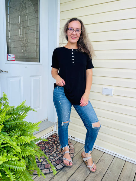 Shell Button Top - Black
